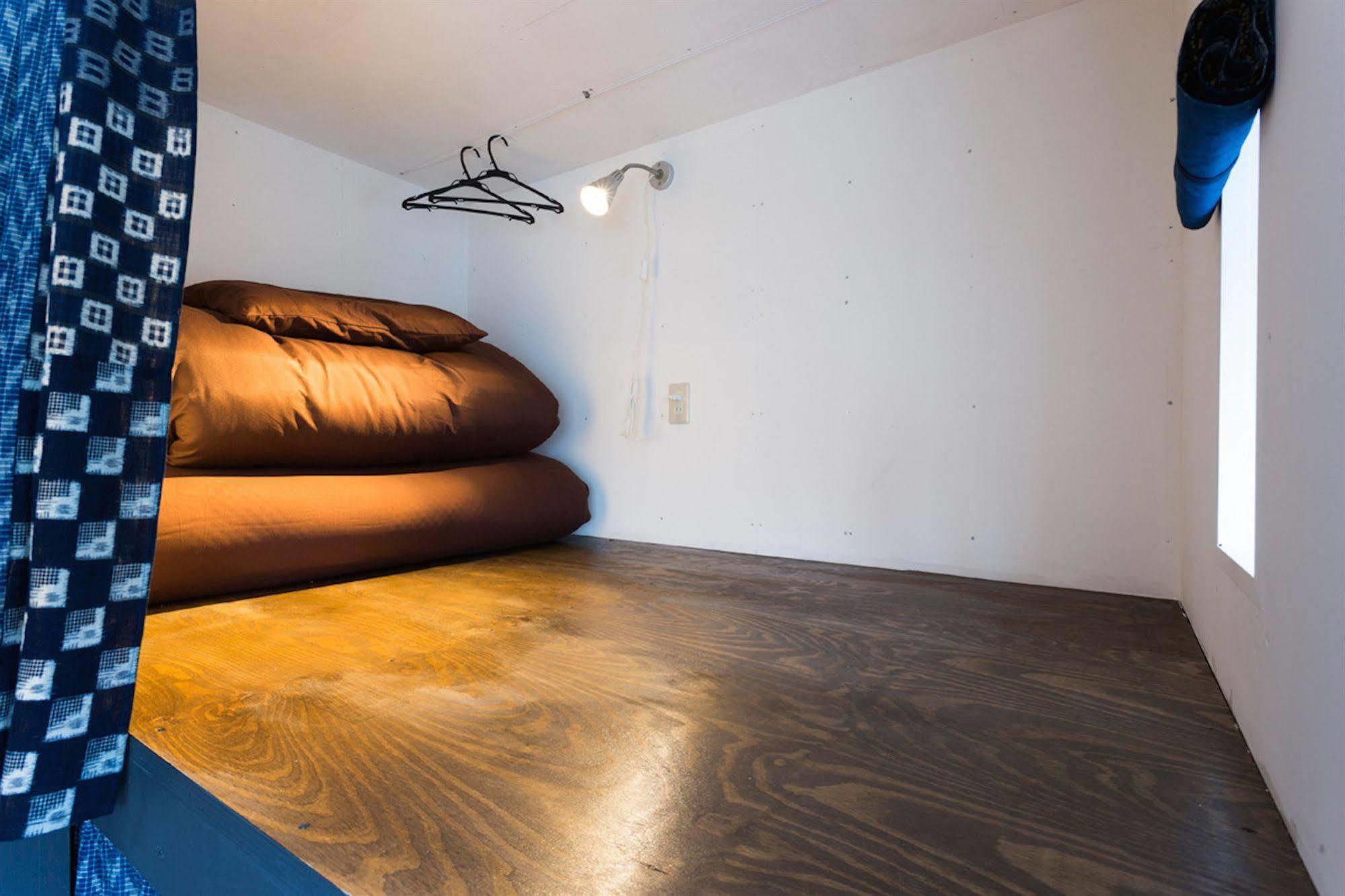 Хостел Tokyo Hutte Экстерьер фото