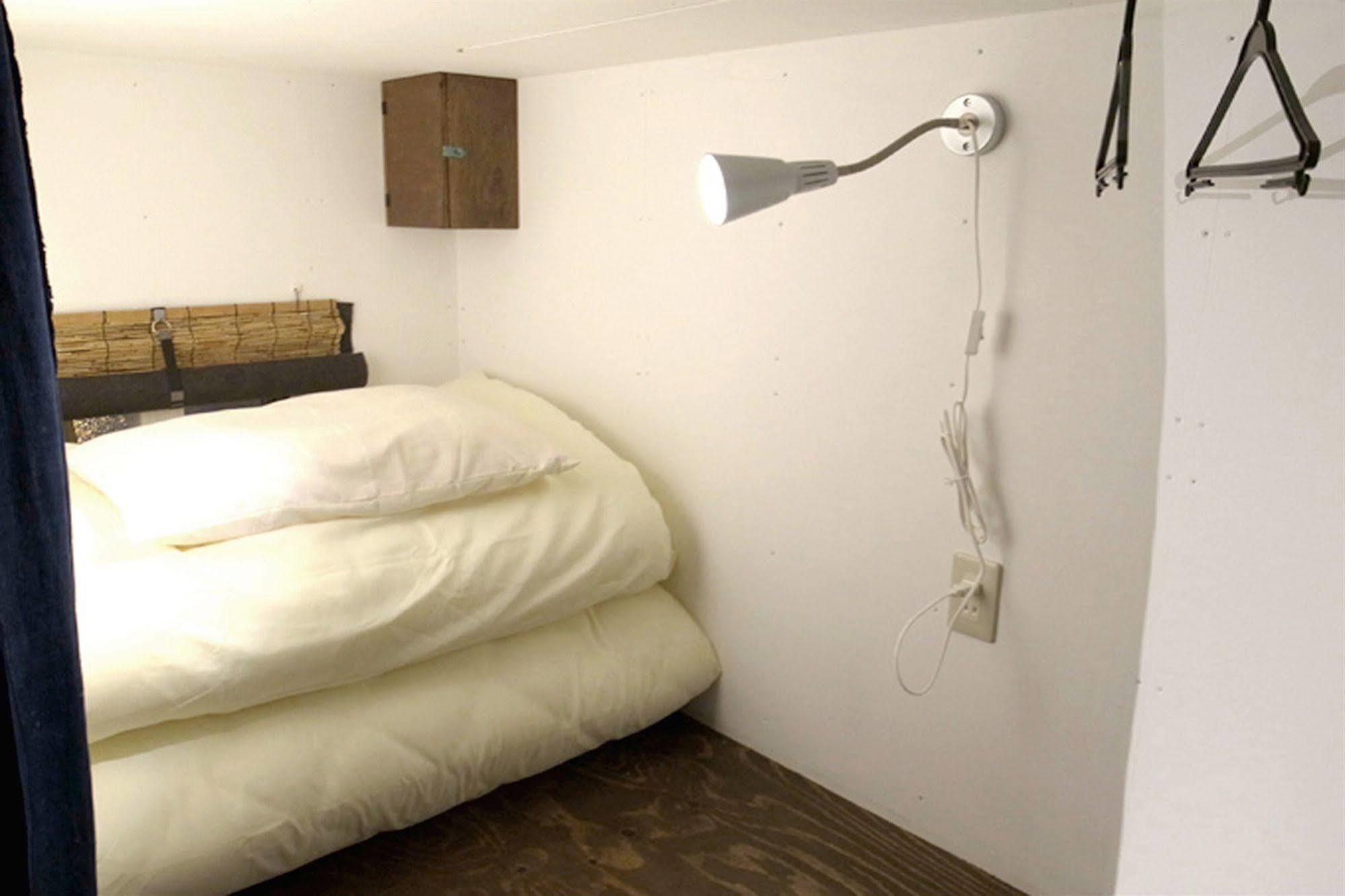Хостел Tokyo Hutte Экстерьер фото